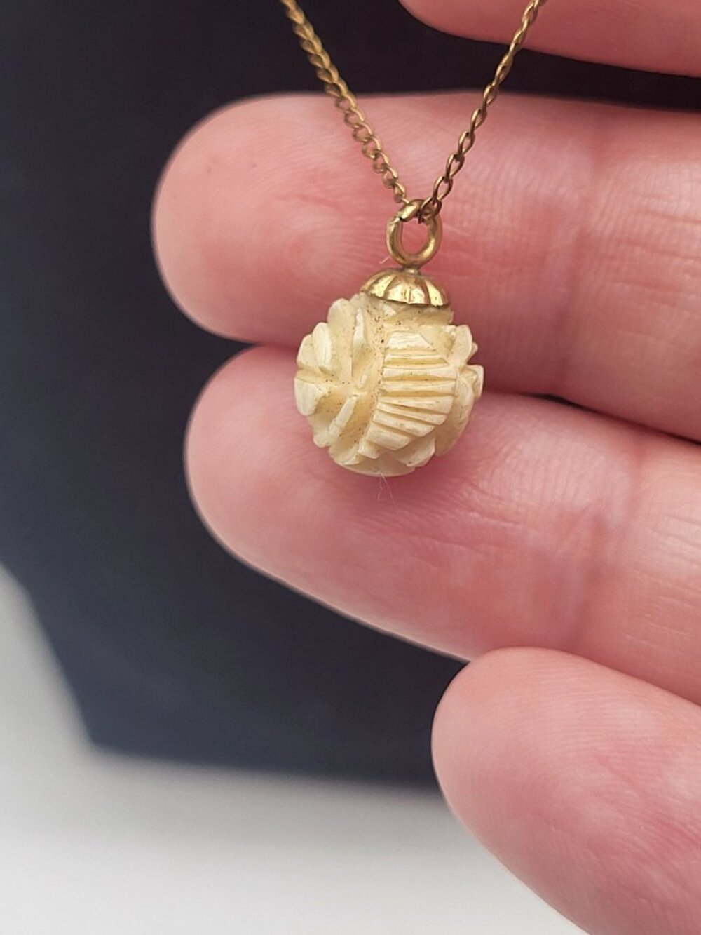 SARAH COVENTRY 12K Gold Filled 1970's Dainty pendant necklace Vintage 16" - Picture 3 of 7